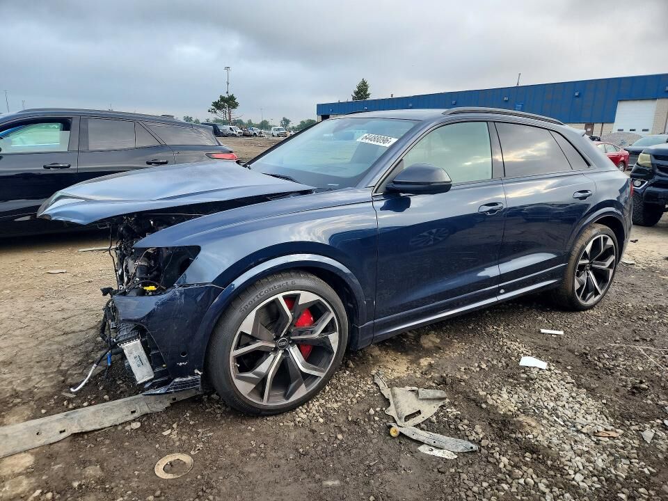 2024 AUDI RS Q8