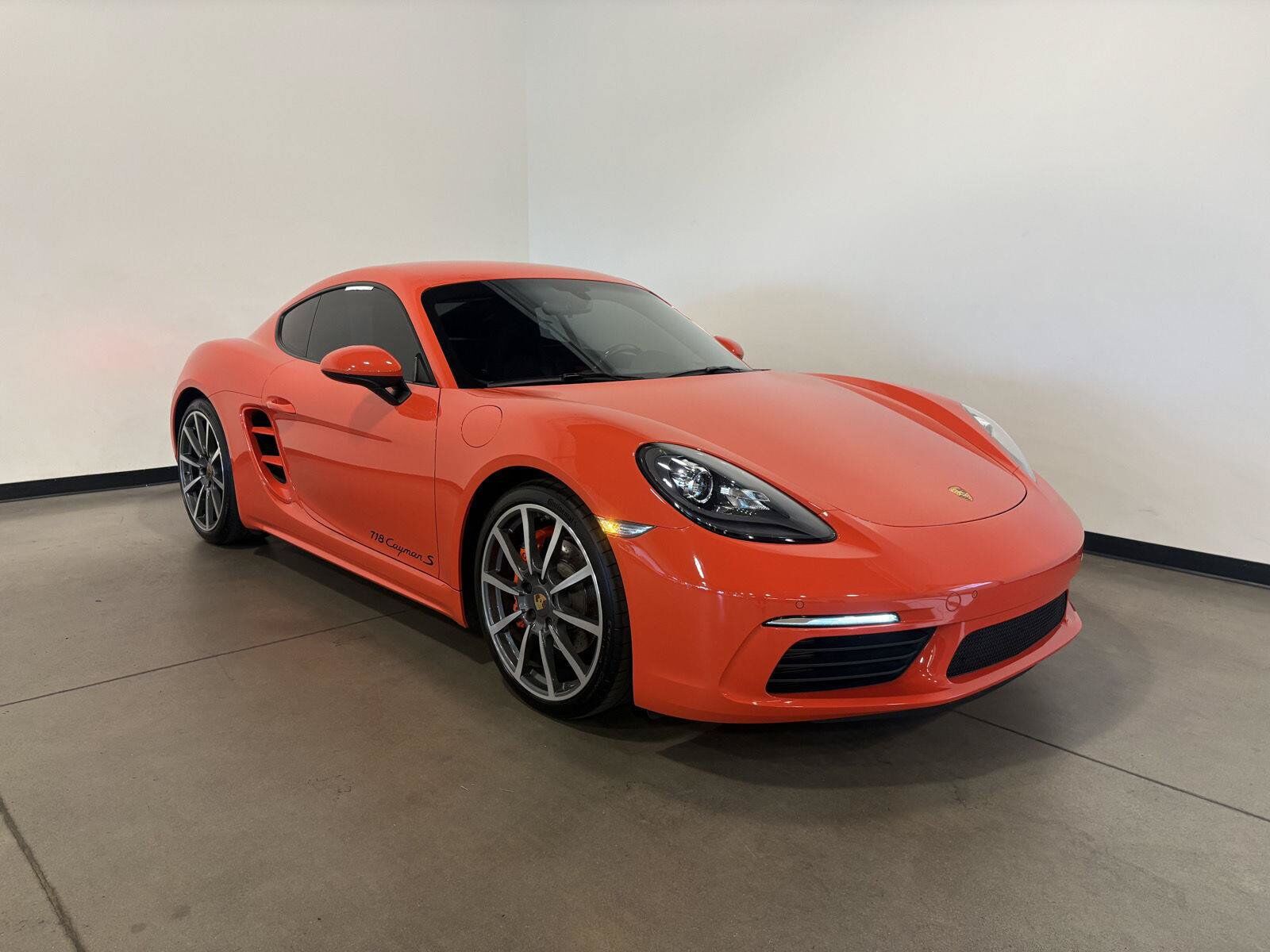 2017 PORSCHE Cayman