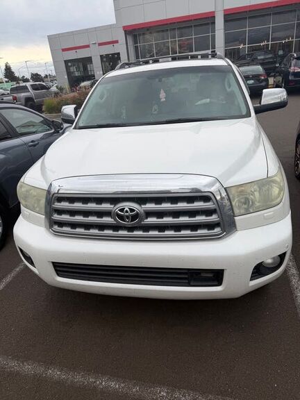 2010 TOYOTA Sequoia