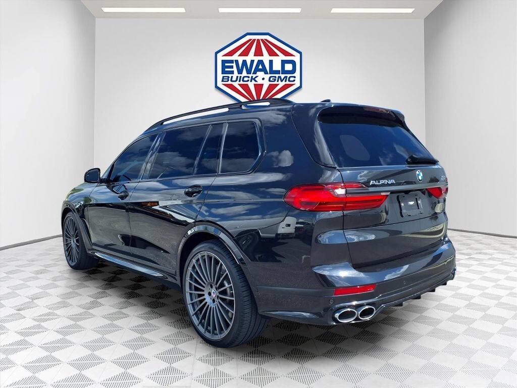 2022 BMW X7