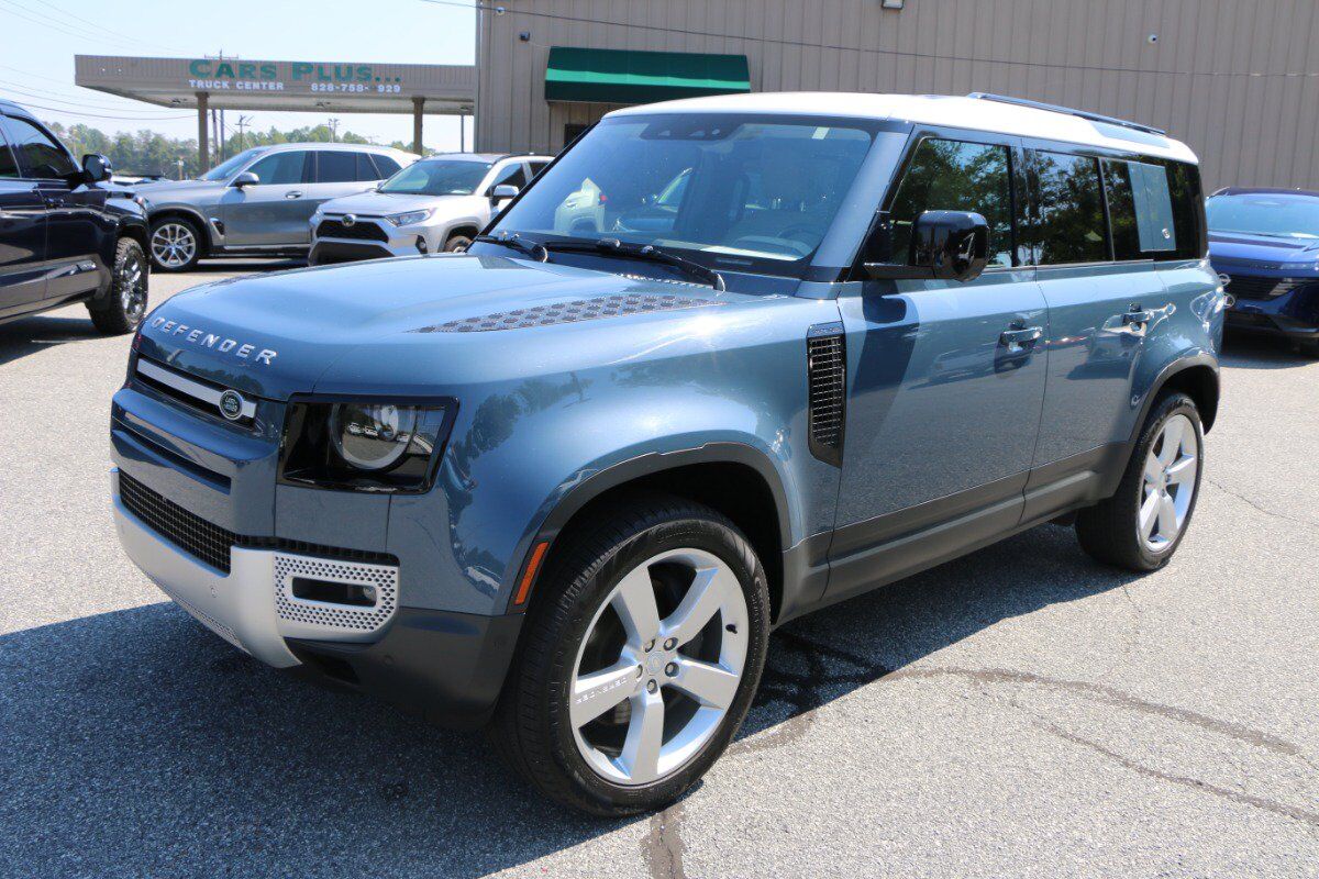 2022 LAND ROVER Defender