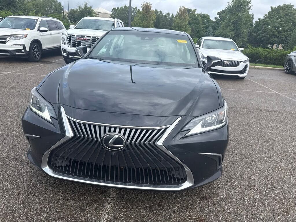 2019 Lexus ES
