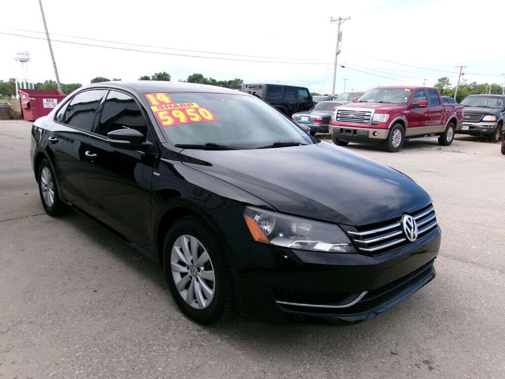 2014 VOLKSWAGEN Passat