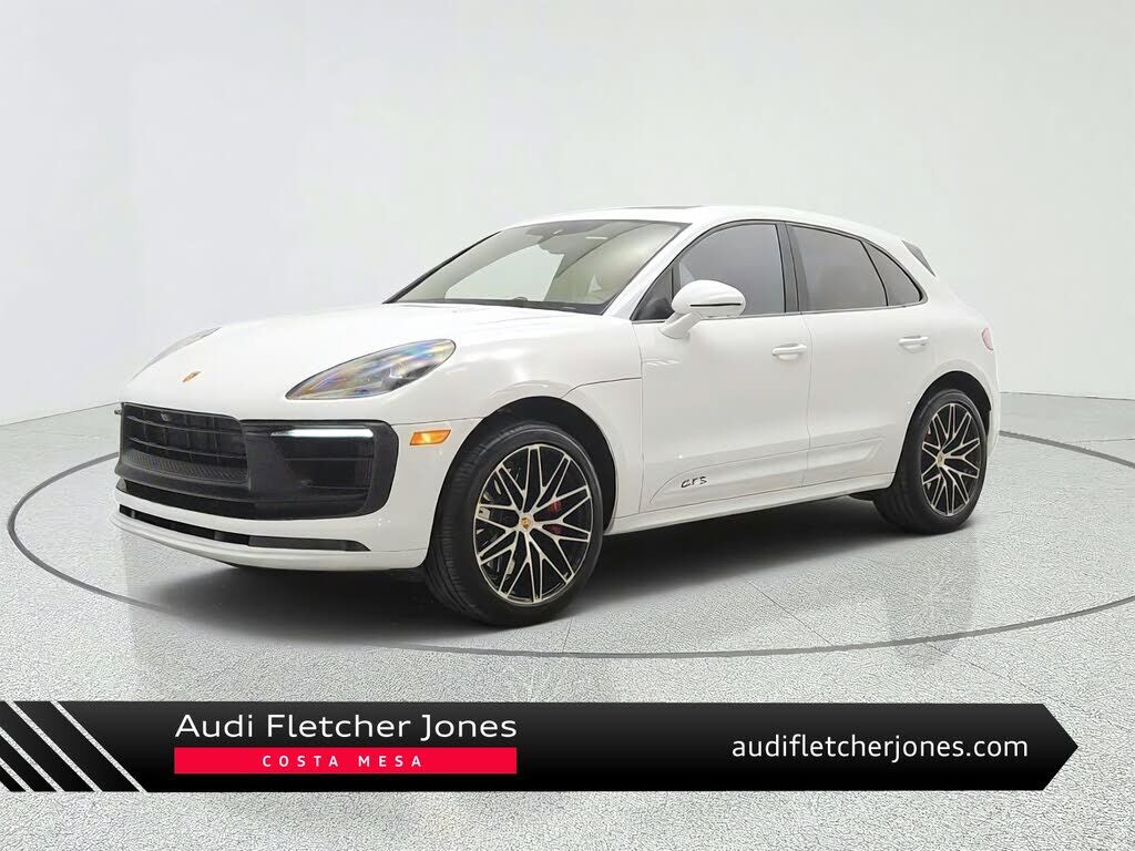 2022 PORSCHE Macan