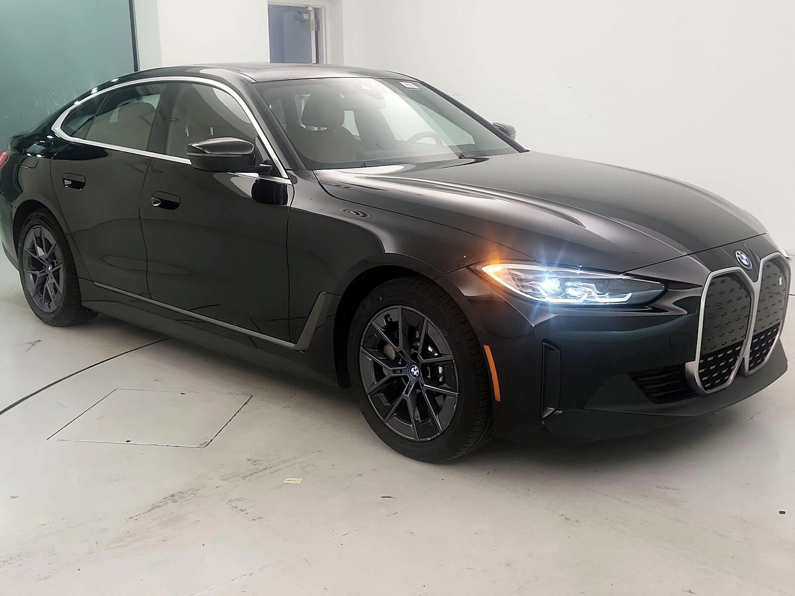 2024 BMW i4
