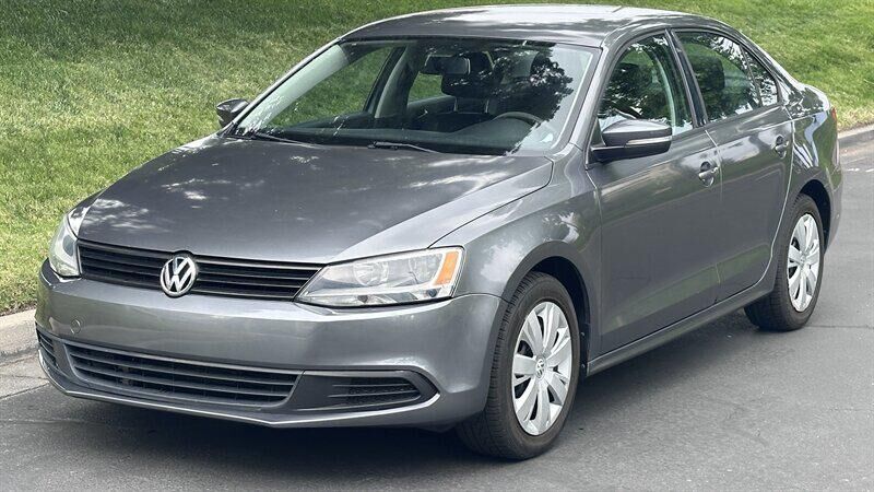 2012 VOLKSWAGEN Jetta
