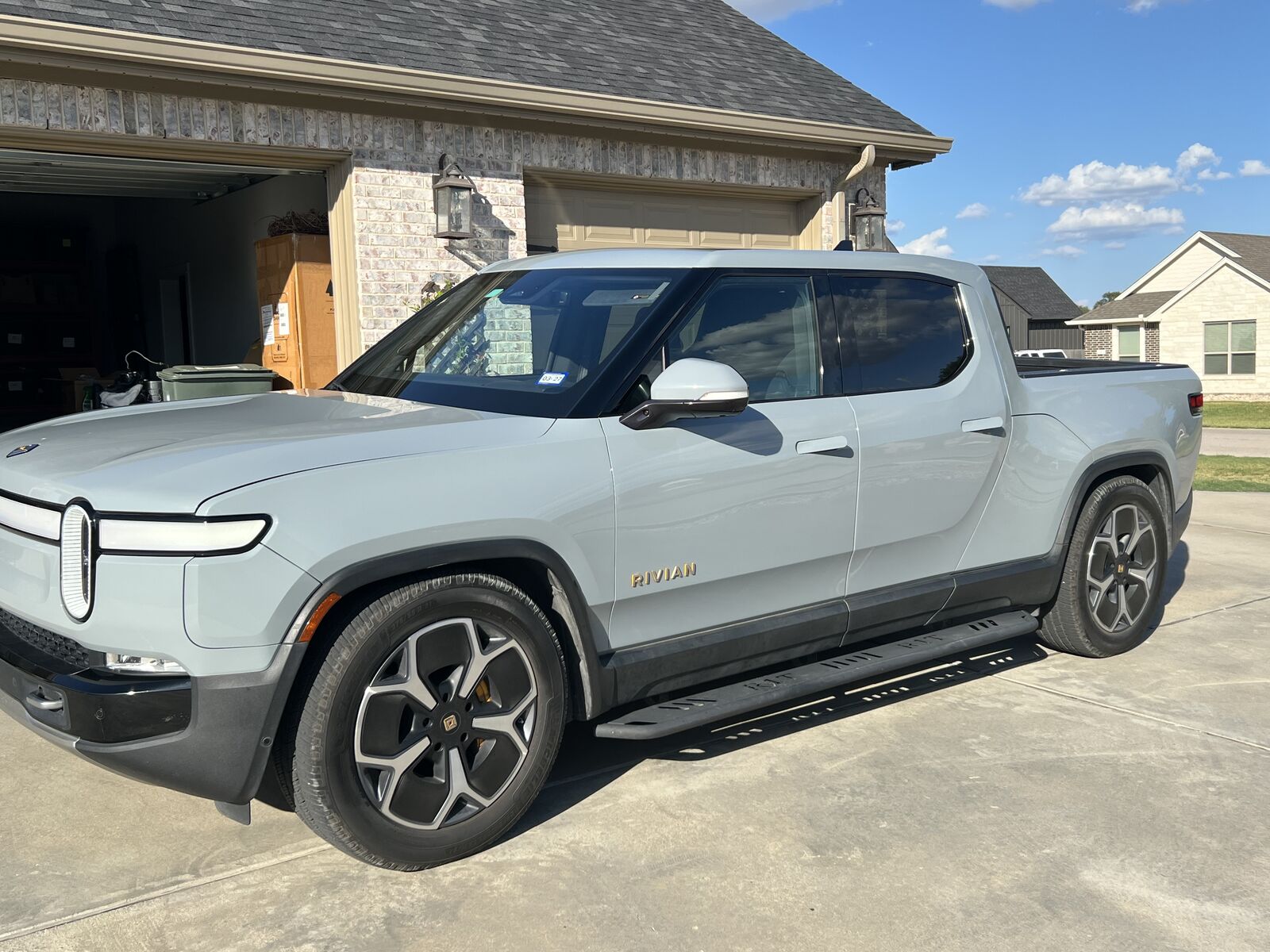 2022 RIVIAN R1T
