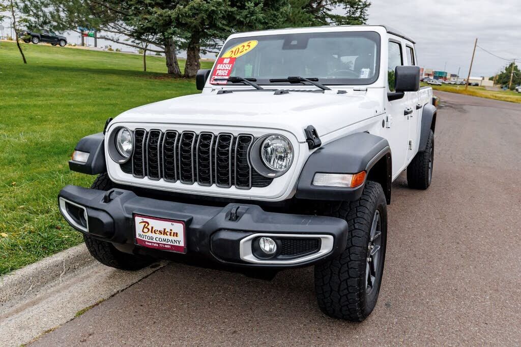2025 JEEP Gladiator