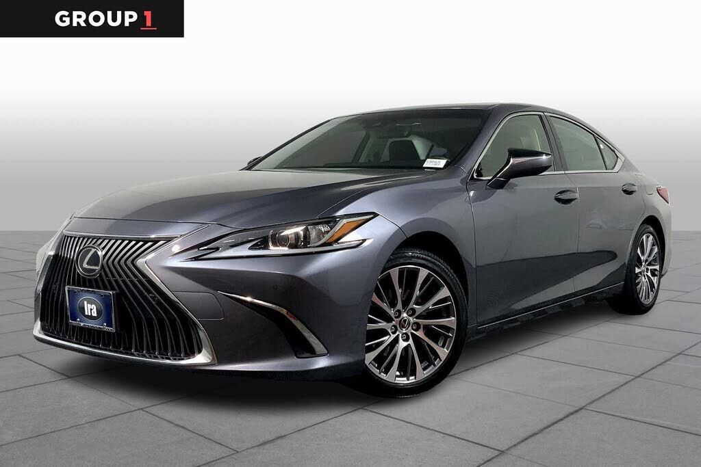 2019 LEXUS ES