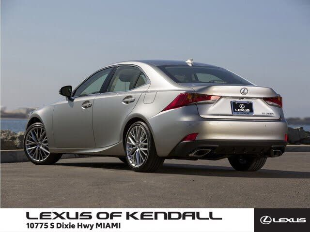 2019 LEXUS IS