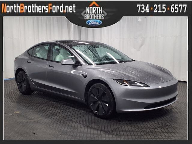 2025 TESLA Model 3