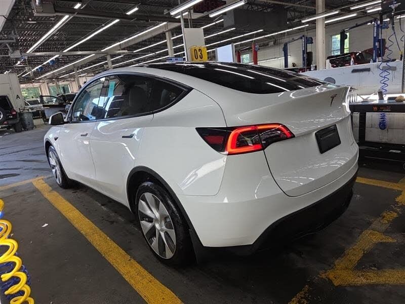 2023 TESLA Model Y