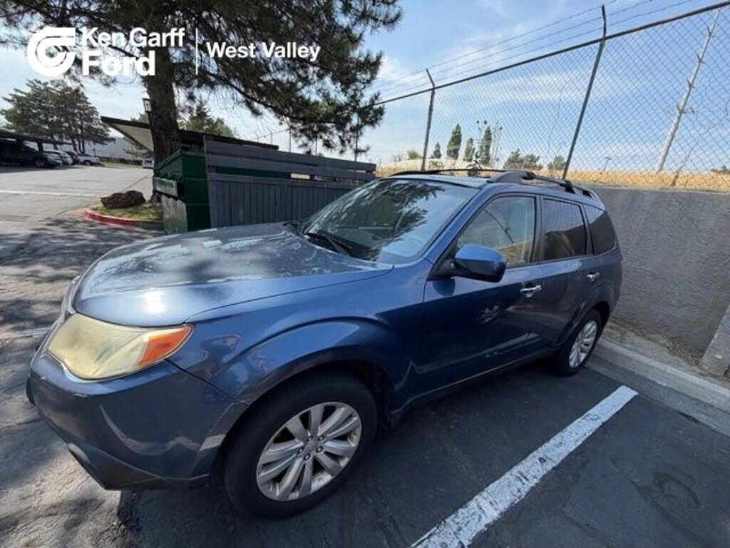2013 SUBARU Forester