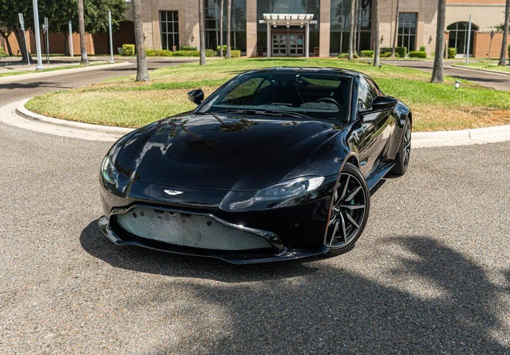 2019 ASTON MARTIN V8 Vantage
