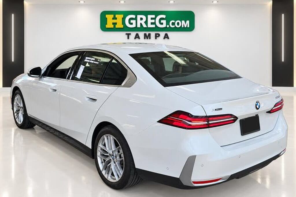 2024 BMW 530i