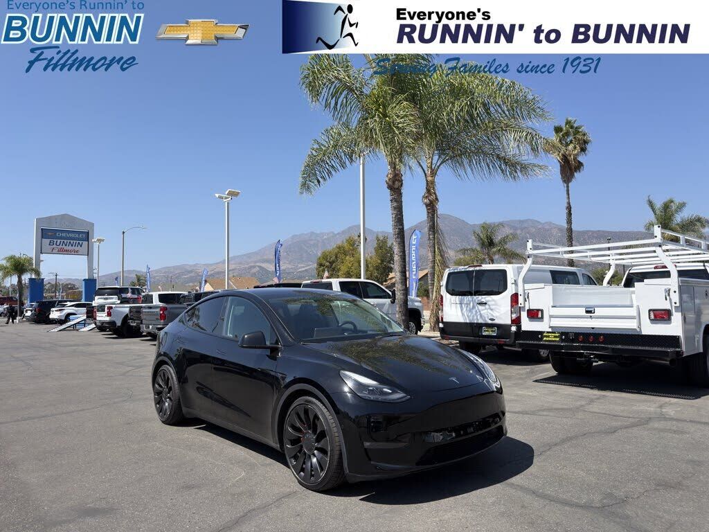 2022 TESLA Model Y