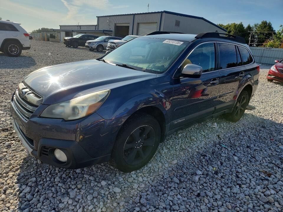 2014 SUBARU Outback