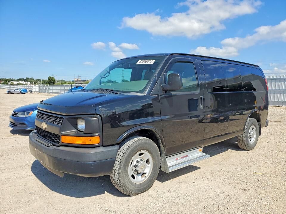 2013 CHEVROLET Express