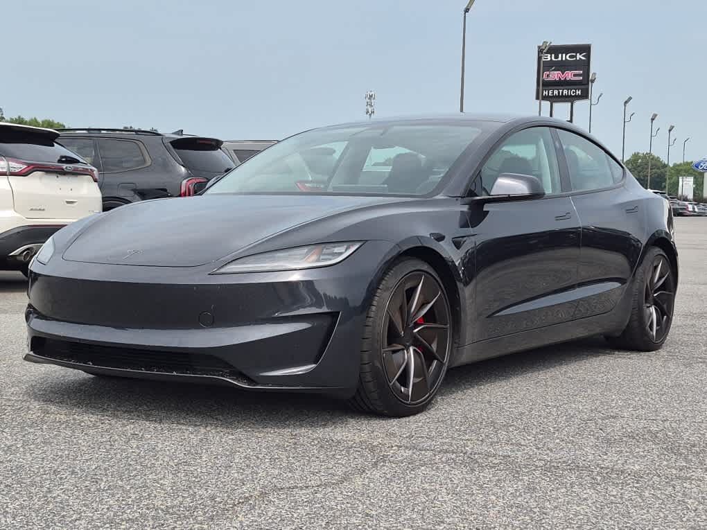 2025 TESLA Model 3