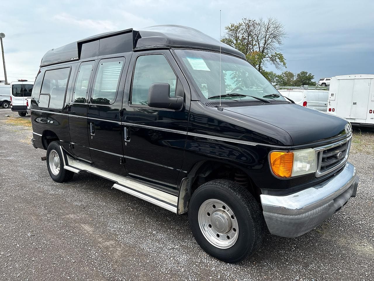 2004 FORD E-250