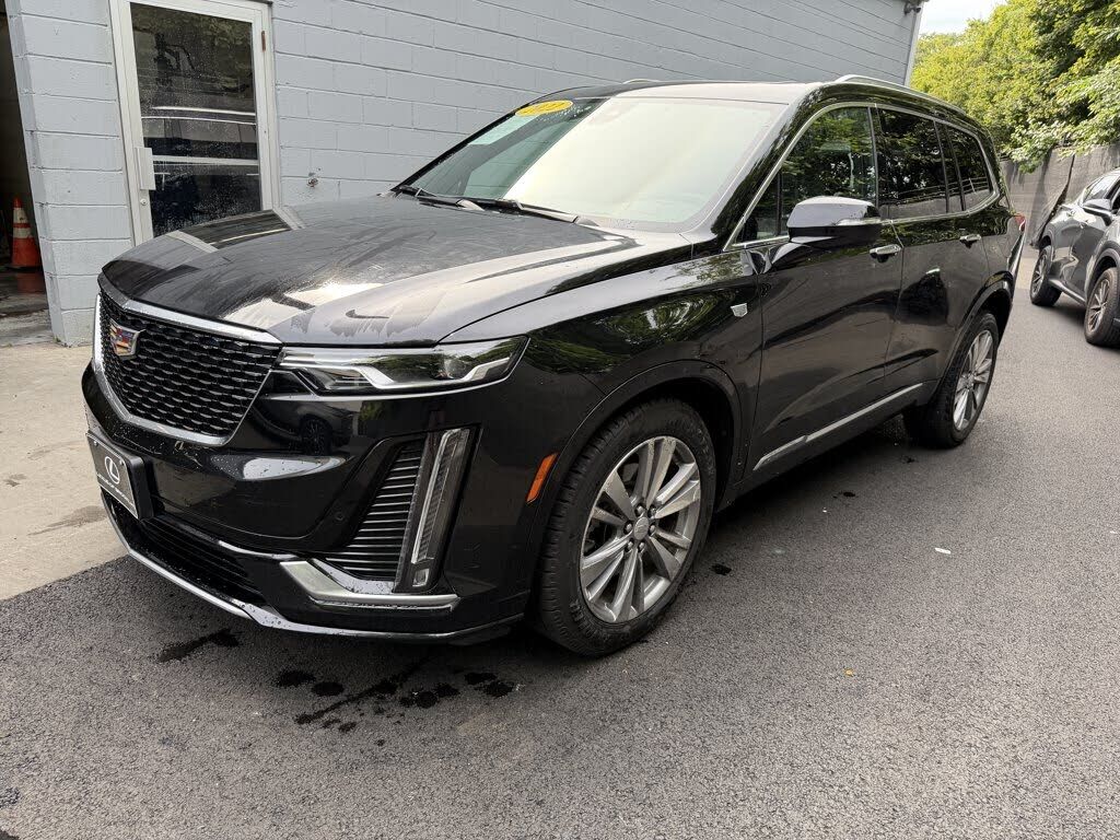 2022 CADILLAC XT6