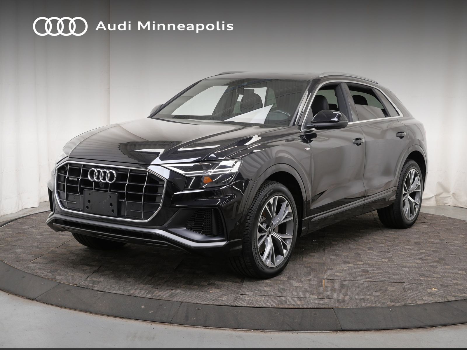 2021 AUDI Q8
