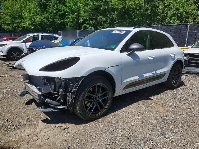 2024 PORSCHE Macan