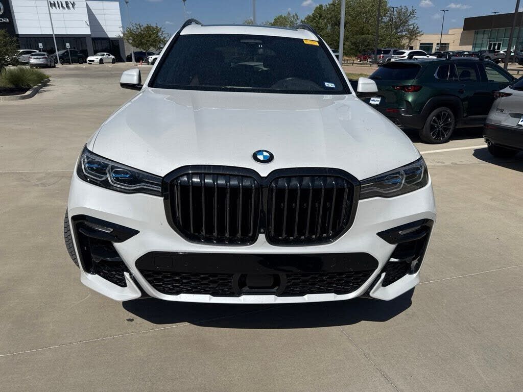 2022 BMW X7