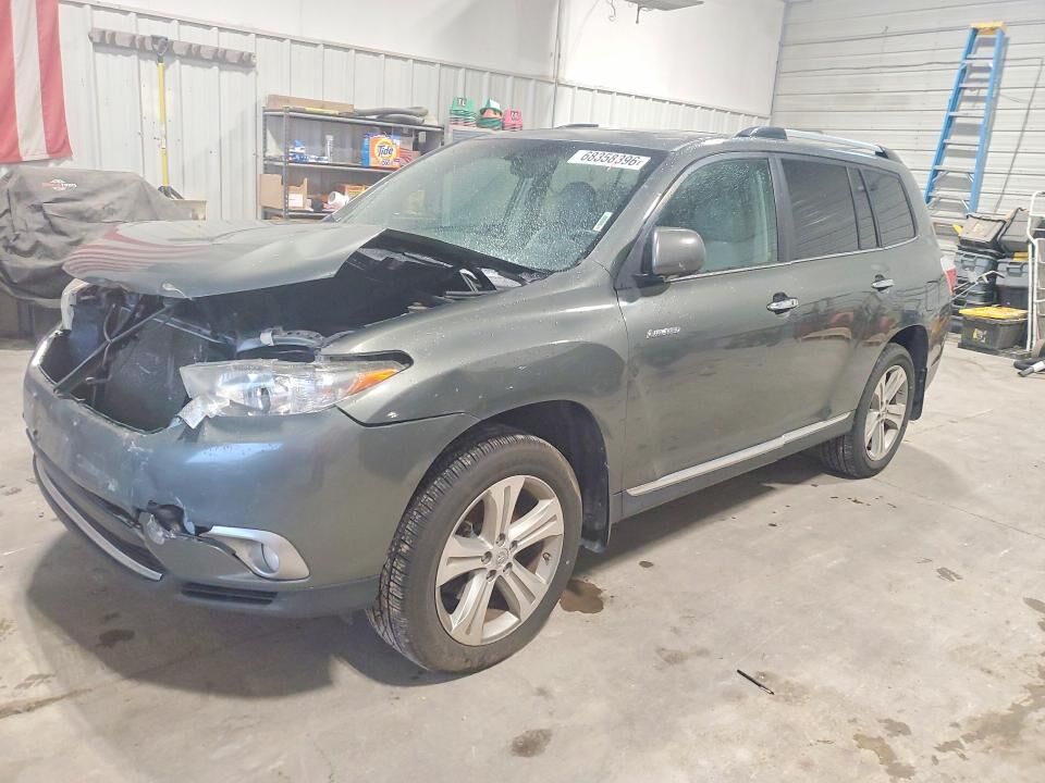 2013 TOYOTA Highlander