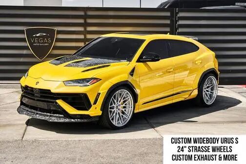 2023 LAMBORGHINI URUS