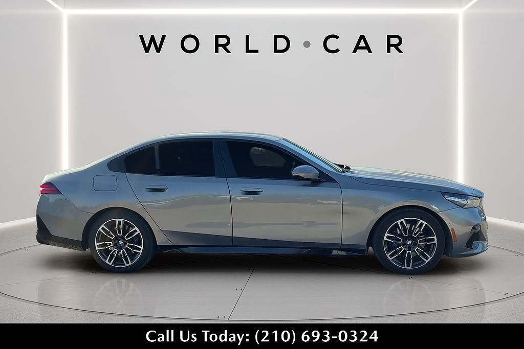 2024 BMW 530i