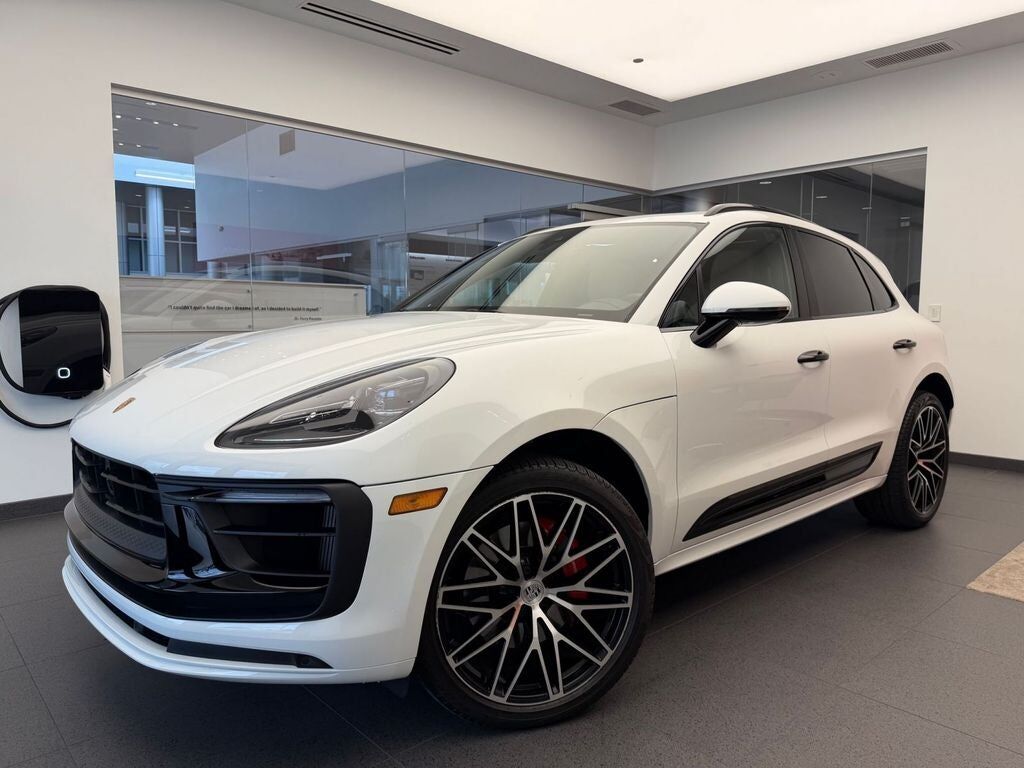2024 PORSCHE Macan