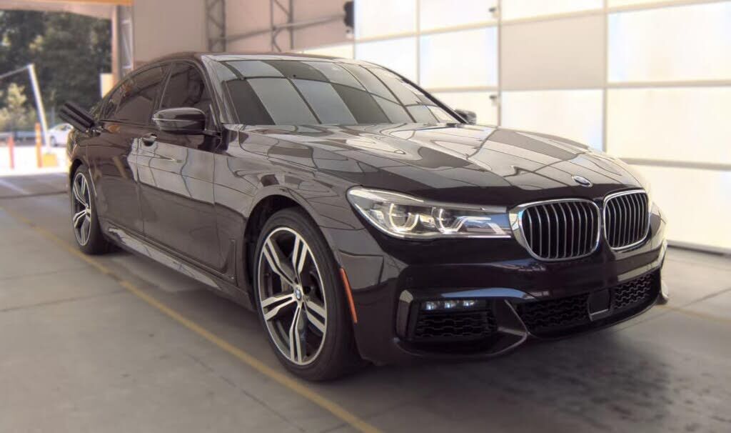 2019 BMW 750i / B7