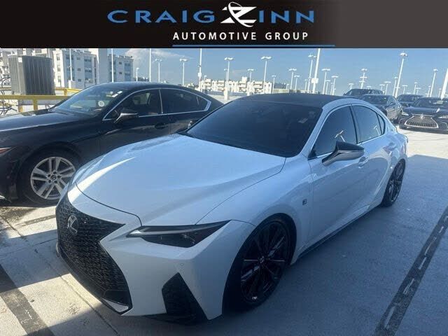 2021 LEXUS IS