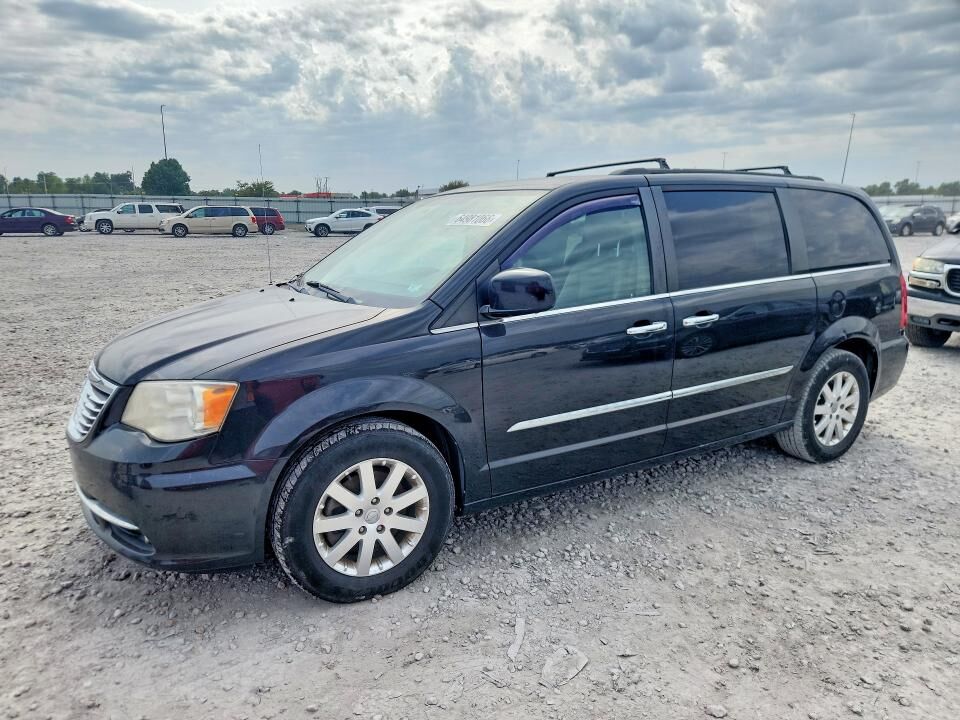 2014 CHRYSLER Town and Country