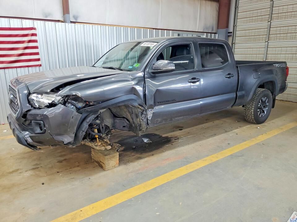 2019 TOYOTA Tacoma