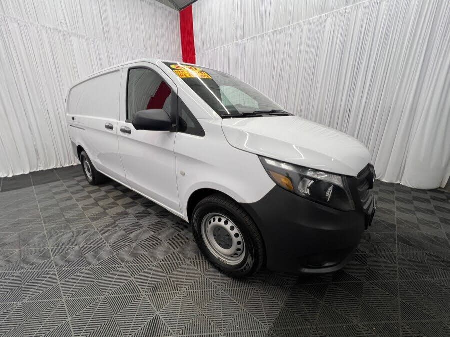 2021 Mercedes-Benz METRIS
