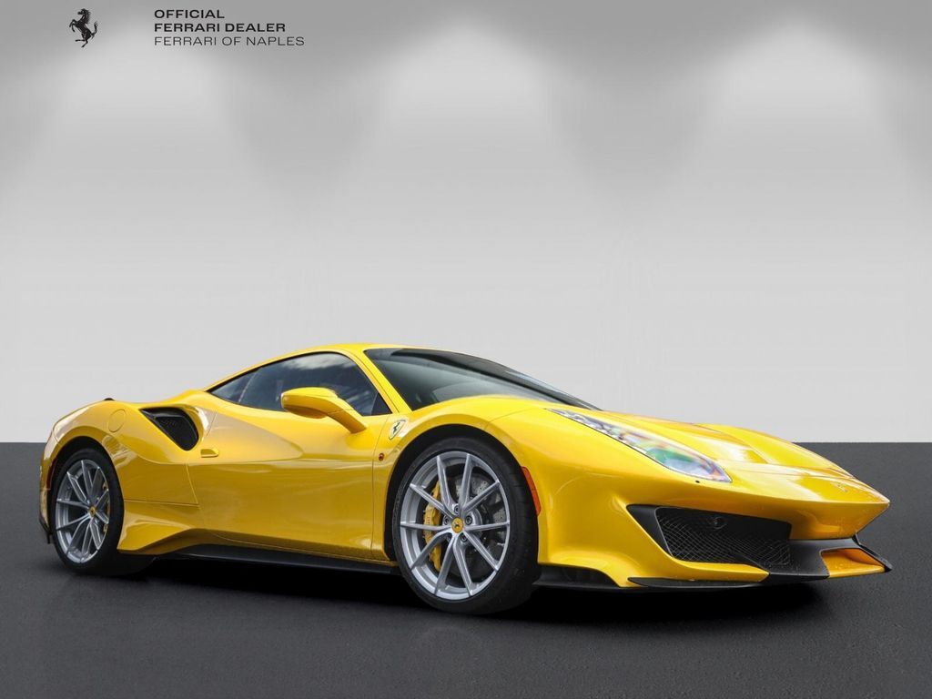 2019 FERRARI 488 Pista
