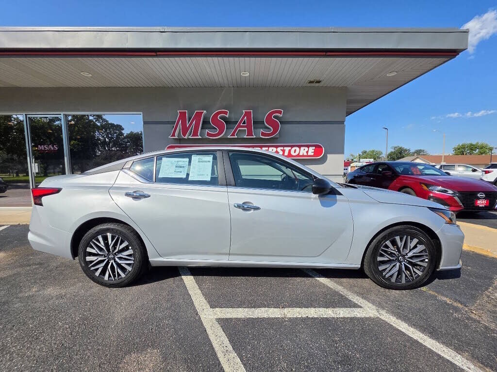 2025 NISSAN Altima