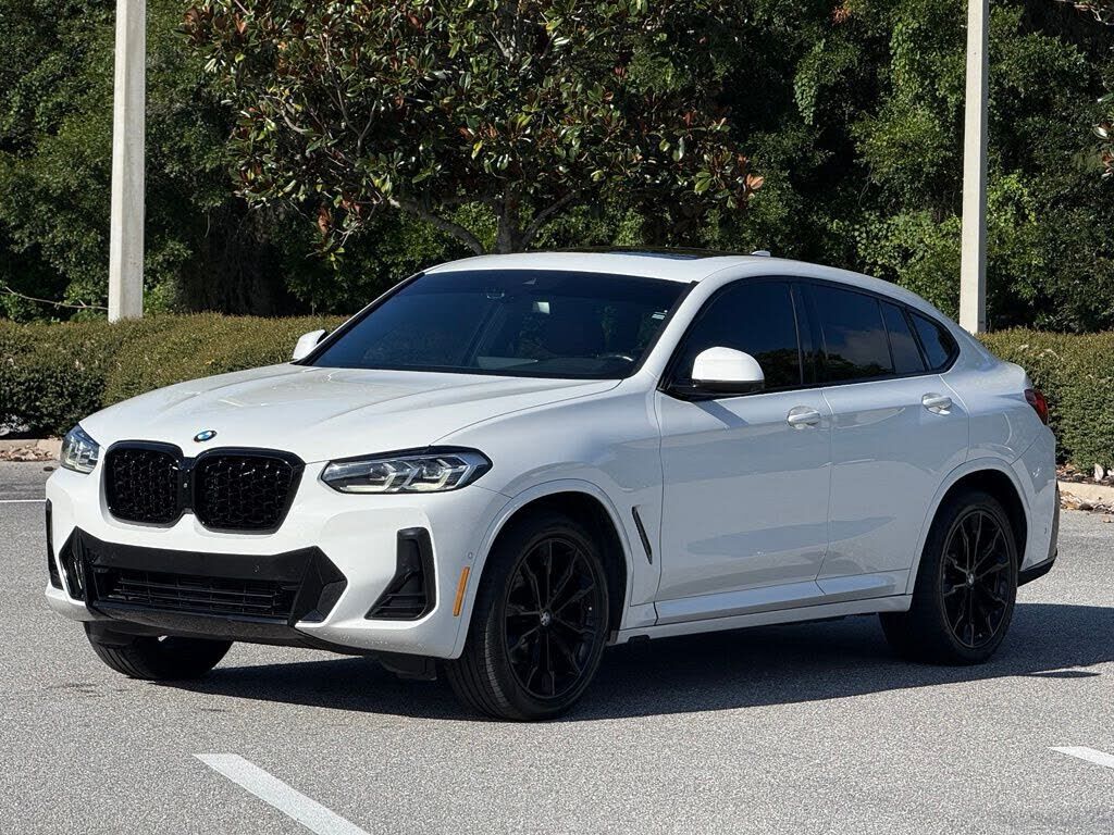 2022 BMW X4