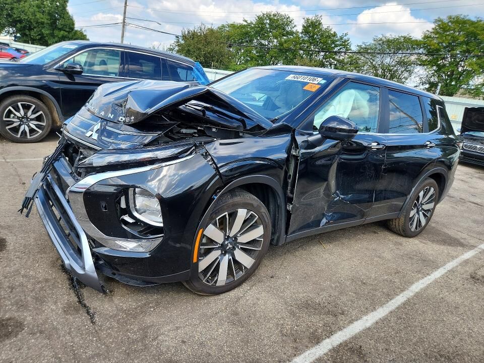 2025 MITSUBISHI Outlander