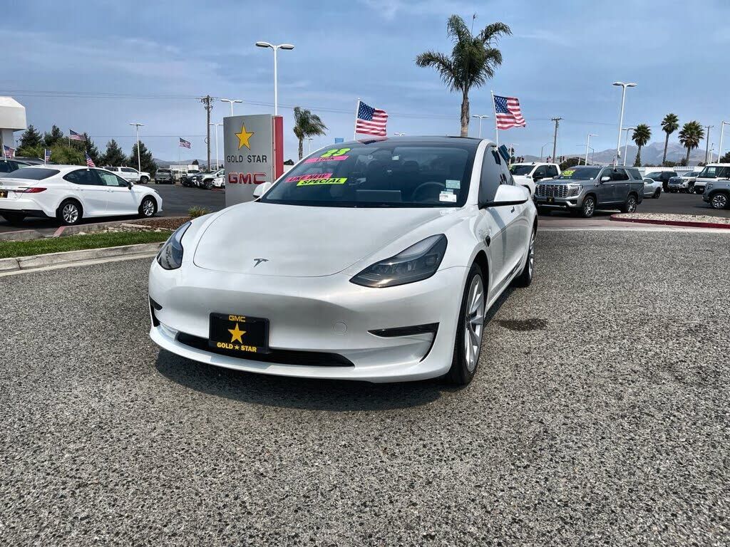 2023 TESLA Model 3