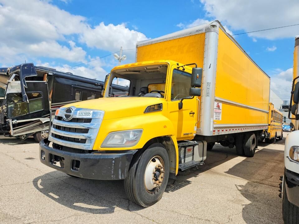 2020 HINO Conventional Type Truck