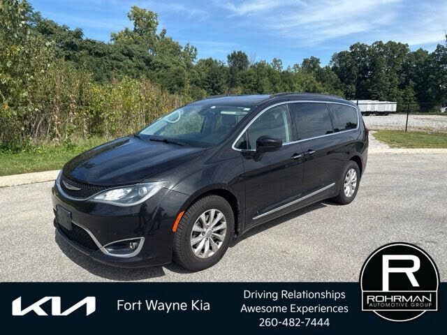 2017 CHRYSLER Pacifica