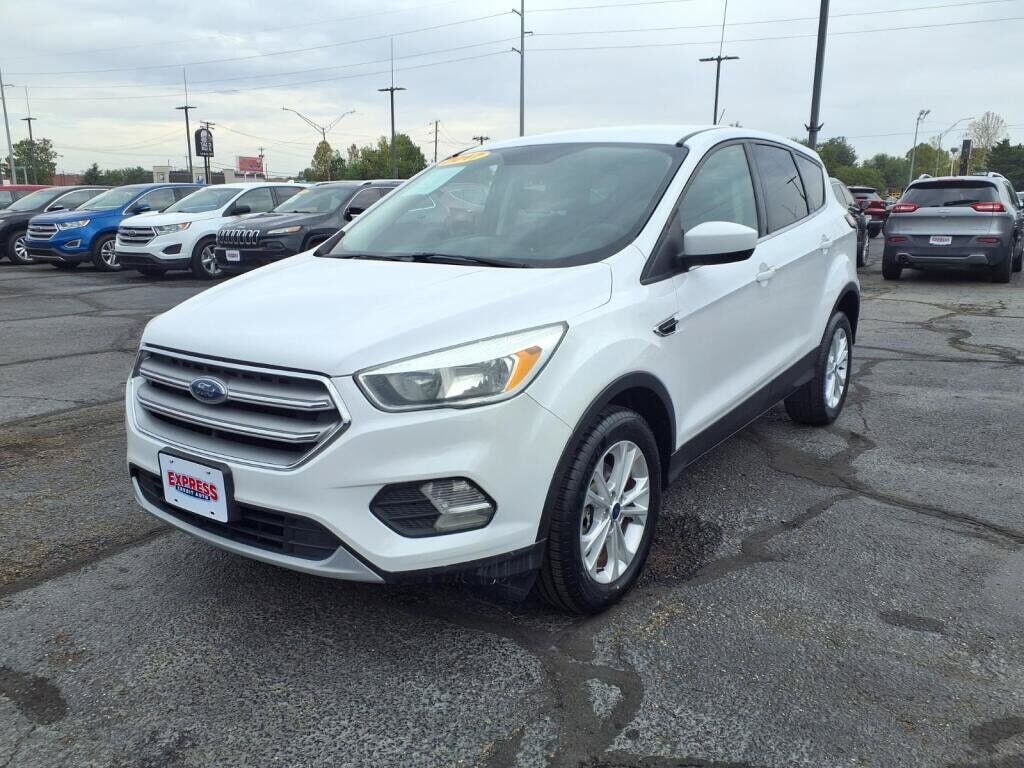 2017 FORD Escape