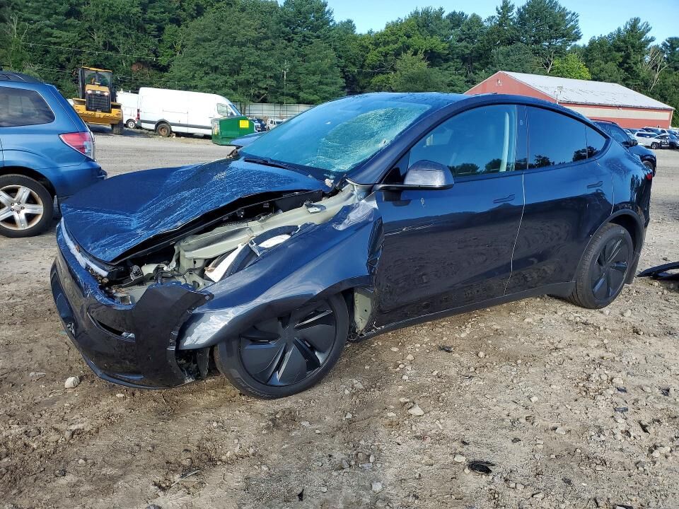 2026 TESLA Model Y
