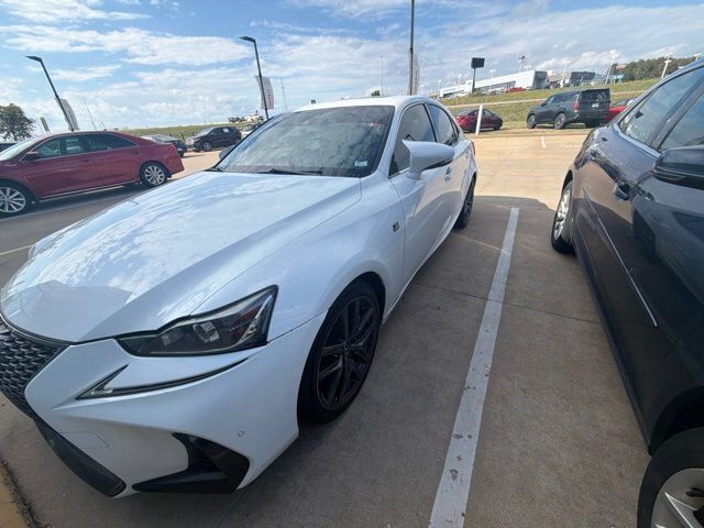 2019 Lexus IS