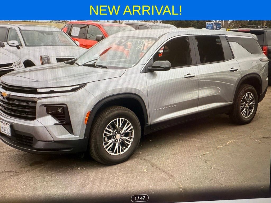 2024 CHEVROLET Traverse