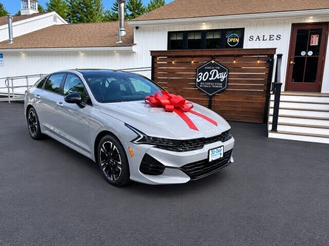 2022 KIA K5