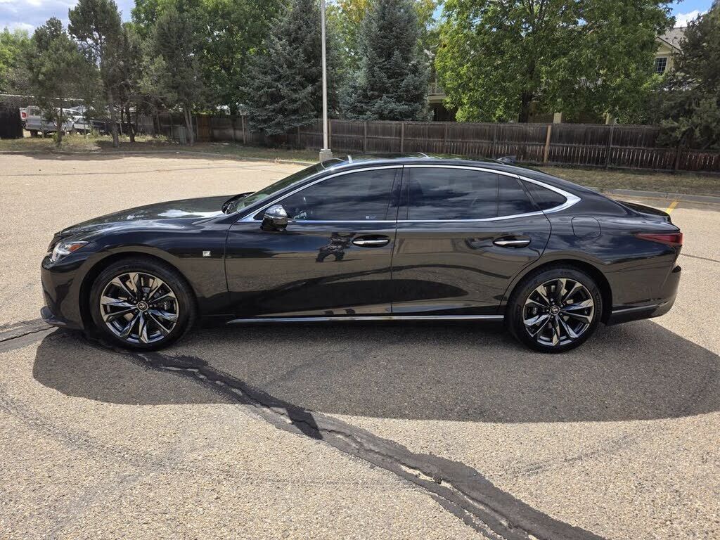 2023 Lexus LS